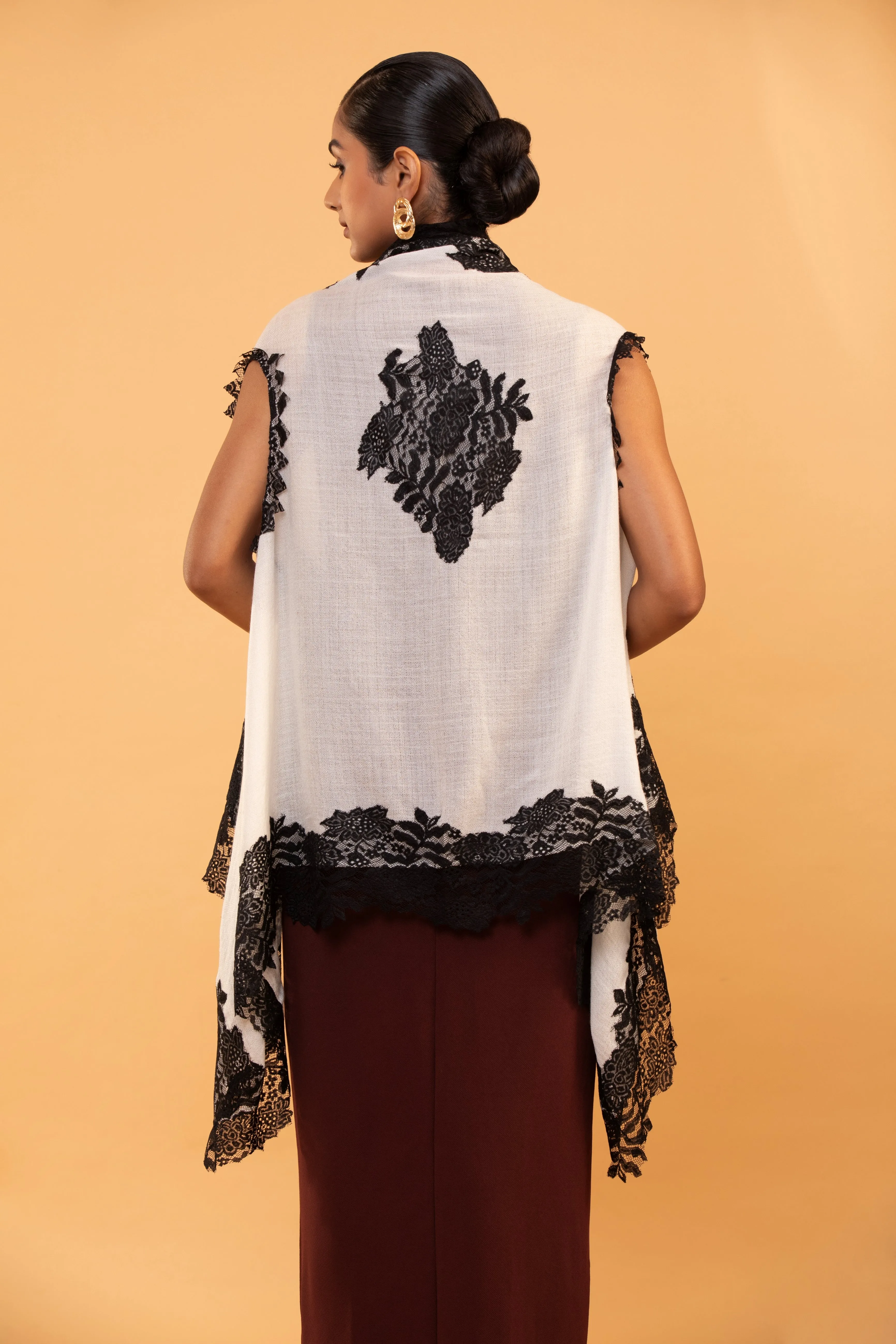 Elegant Black Lace White Cape for Women - Stylish Evening Wrap