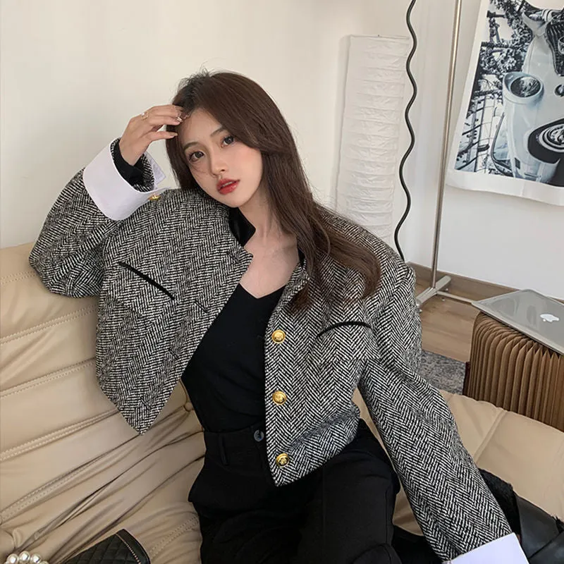 Lanfubeisi joker costume female outfit Black and White Contrast Color Stand Collar French Retro Equestrian Clothing Women's Clothing Spring and Autumn Short Suit Jacket