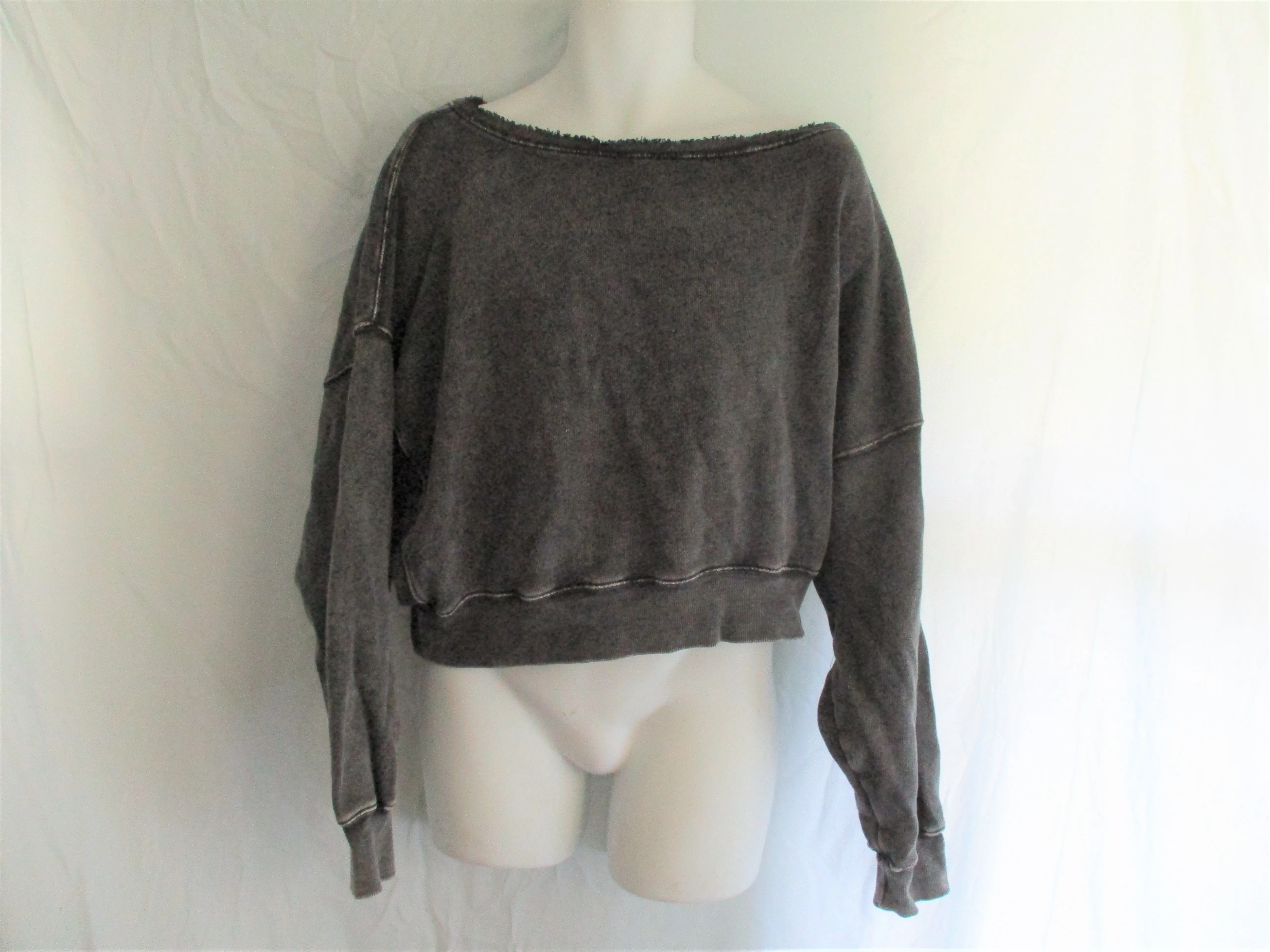 NEW FREE PEOPLE Throw-back Sweatshirt Top Coverup Jacket L CHARCOAL GRAY BLACK